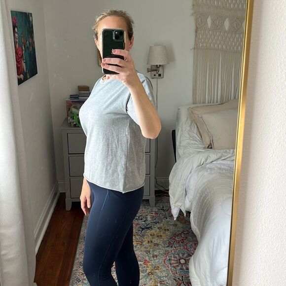 TopShop Short Sleeve Crewneck Distressed Hem T-Shirt Size 4 Grey - Picture 3 of 7